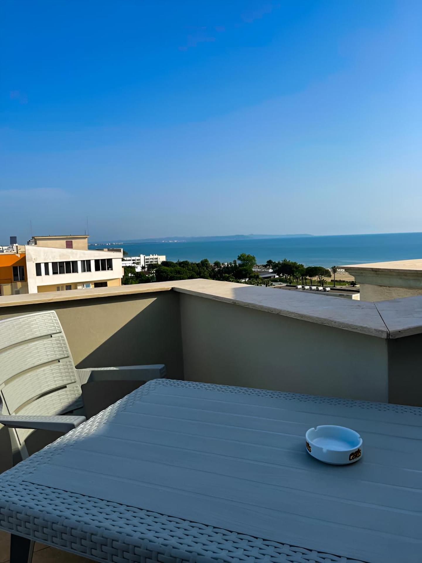 Yellow Building Durres Exterior photo