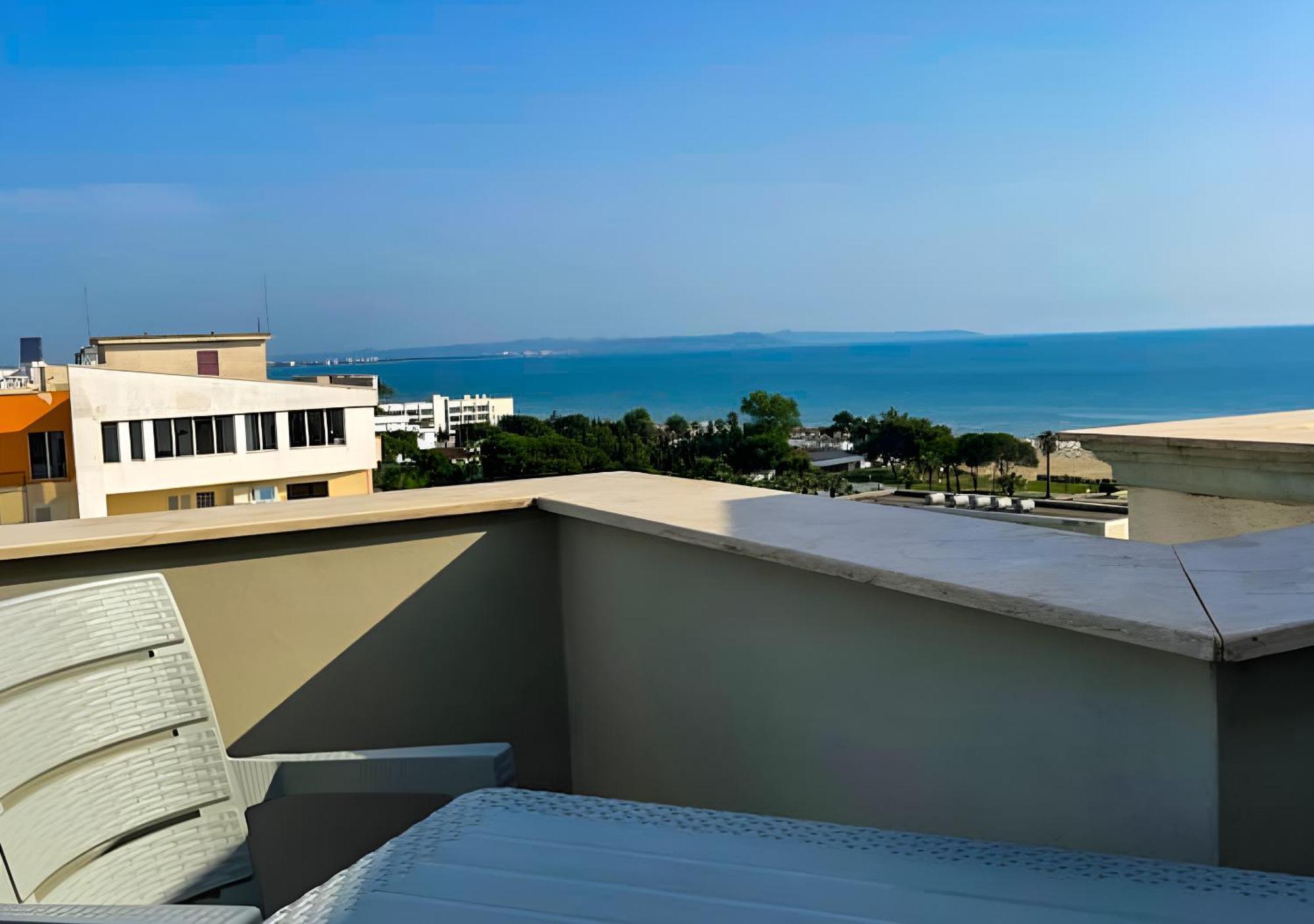 Yellow Building Durres Exterior photo