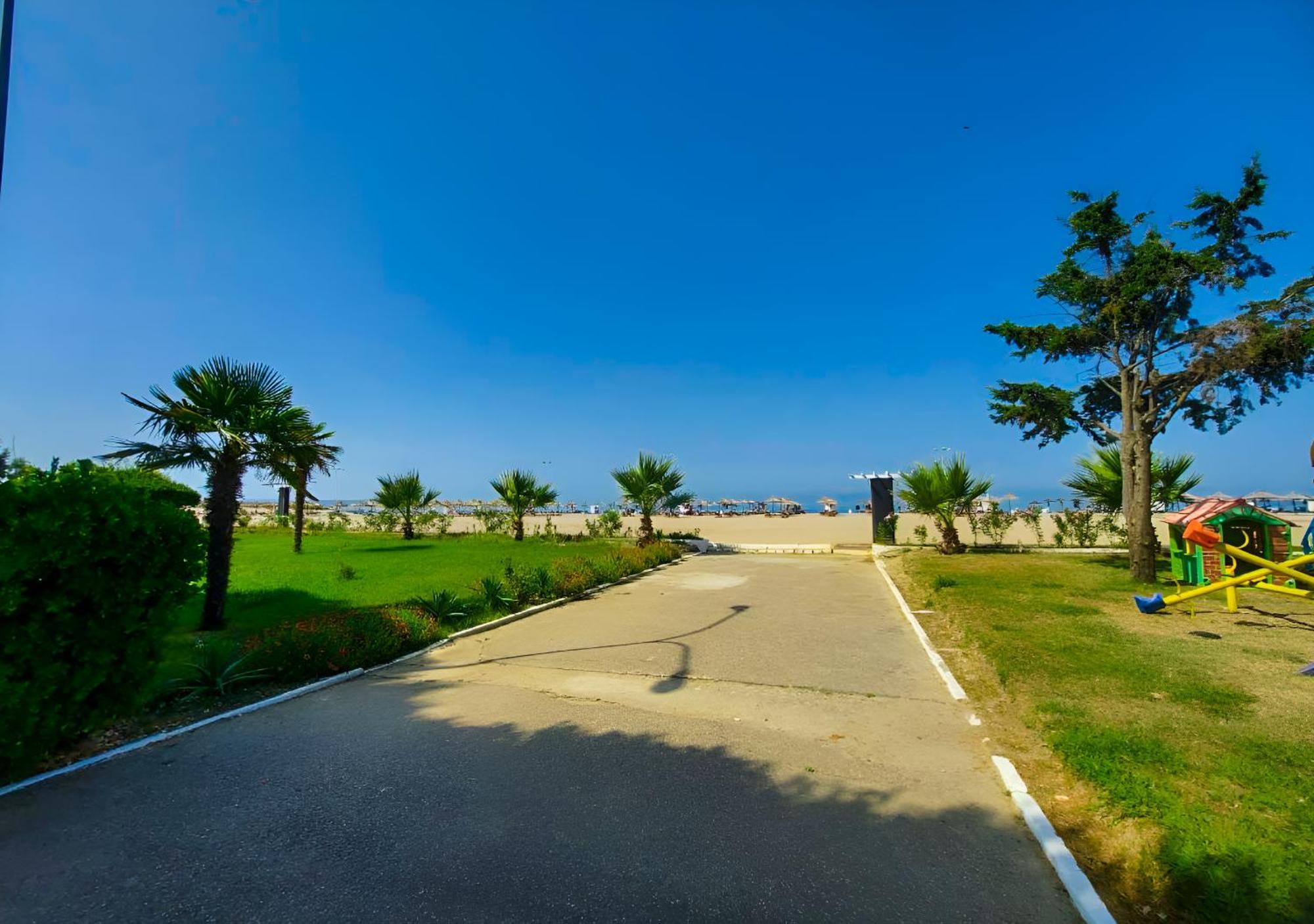 Yellow Building Durres Room photo